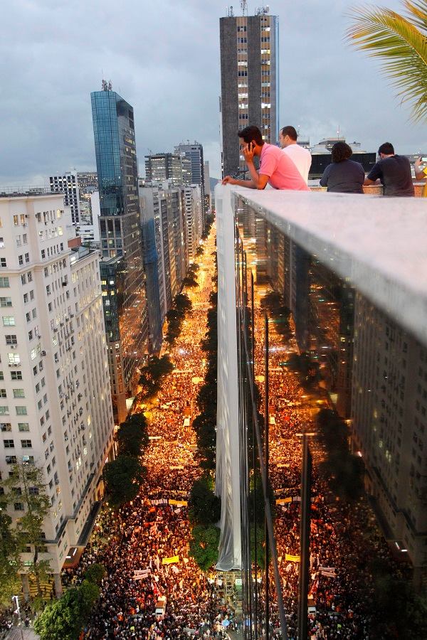 manifestação na Av. Rio Branco, Rio de Janeiro
